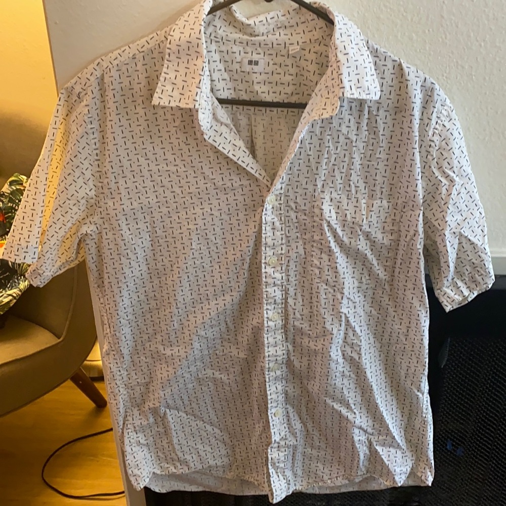 Short sleeve button down